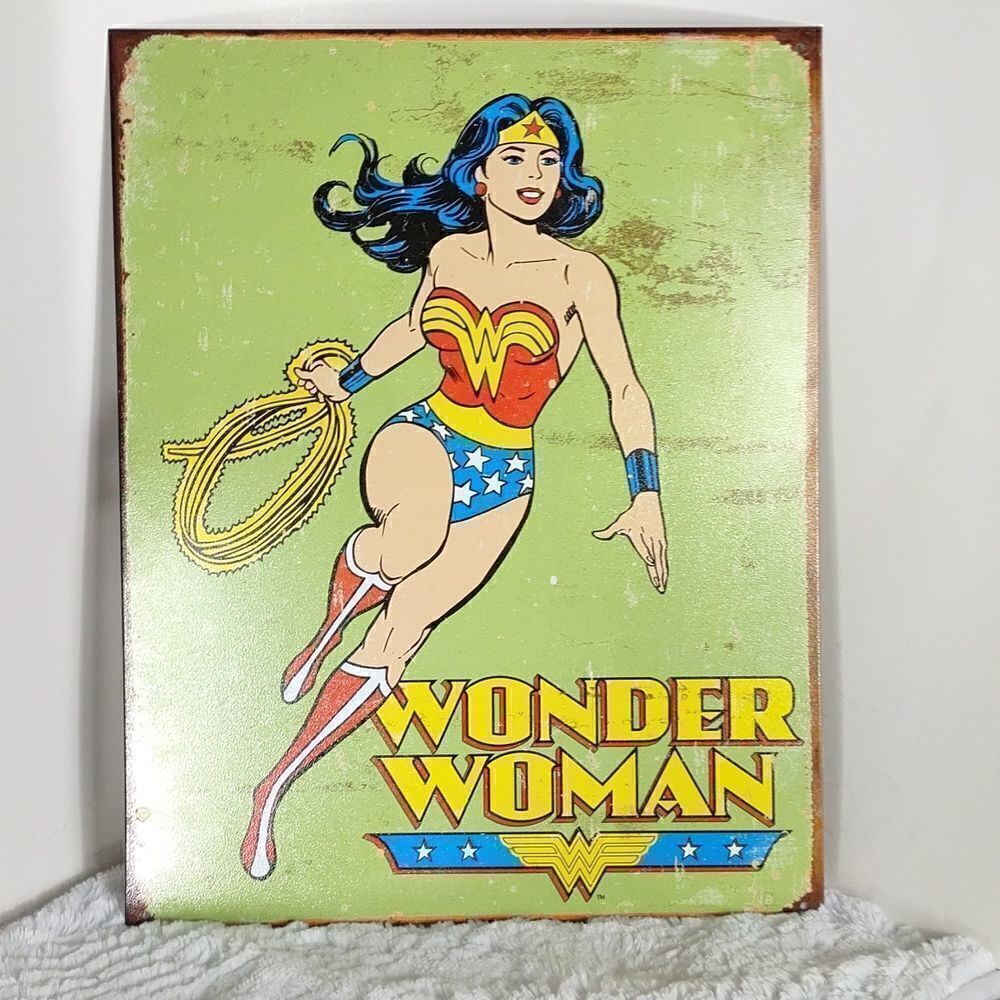 DC Comics Wonder Woman Retro Metal Sign